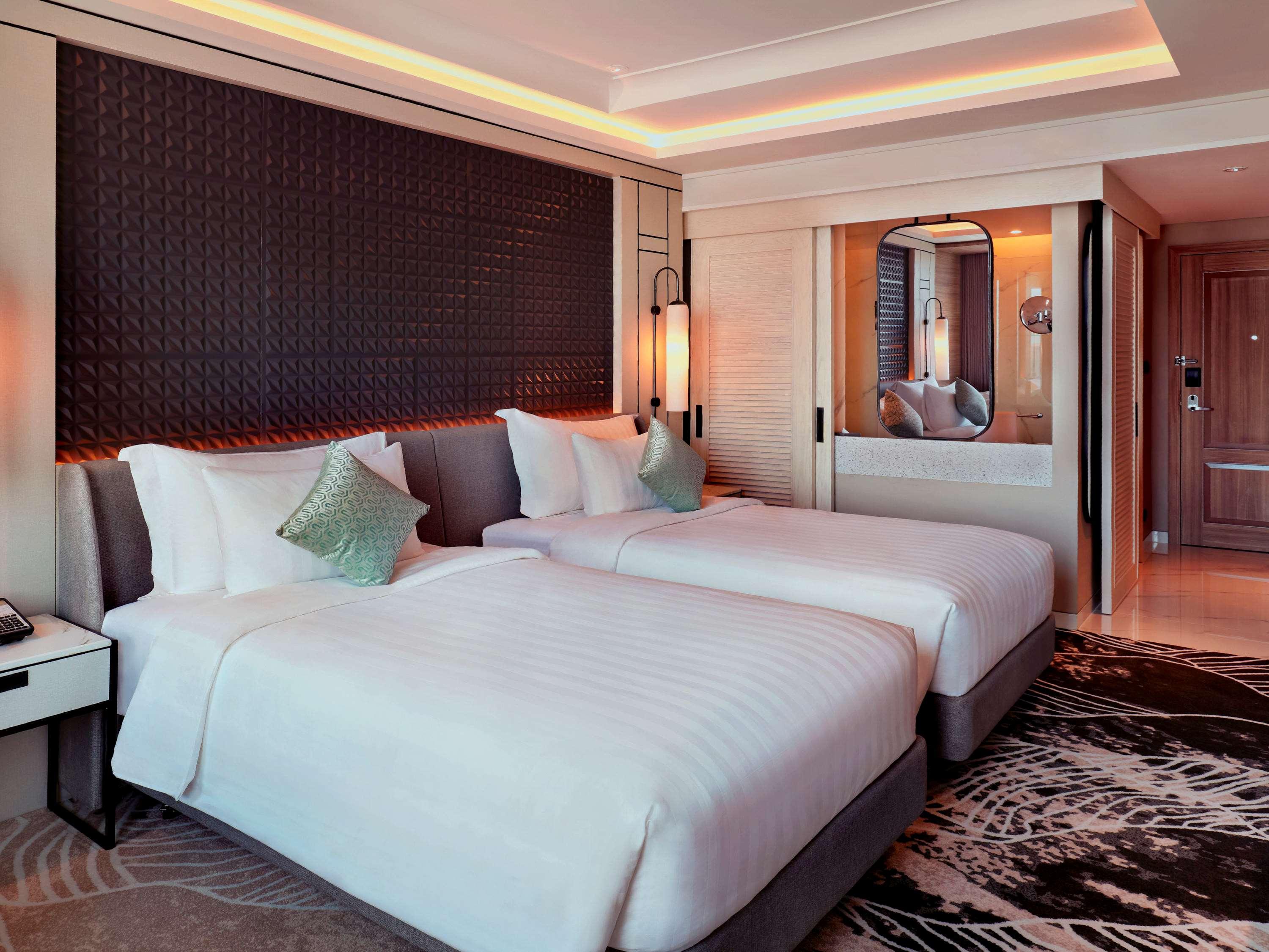 Movenpick Surabaya City Room photo