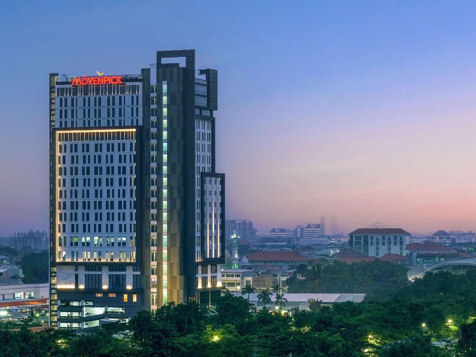 Movenpick Surabaya City Exterior photo