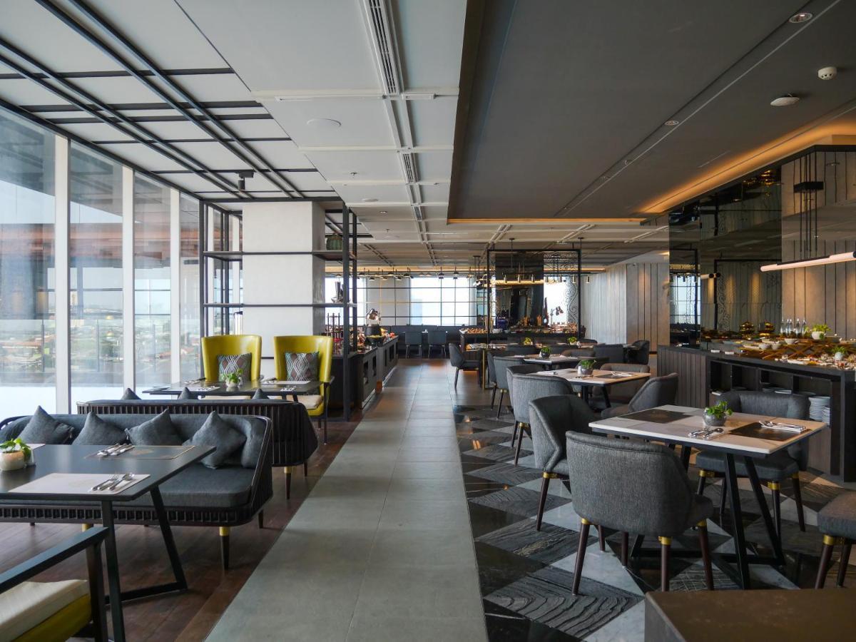 Movenpick Surabaya City Exterior photo
