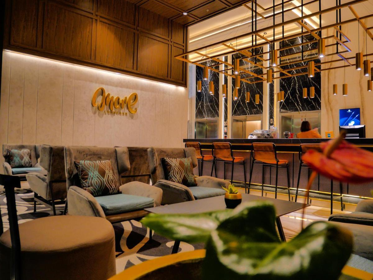 Movenpick Surabaya City Exterior photo